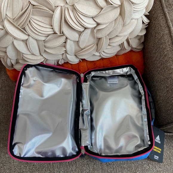 ❣️🆕Adidas Foundation Lunch Bag❣️ - Picture 9 of 10